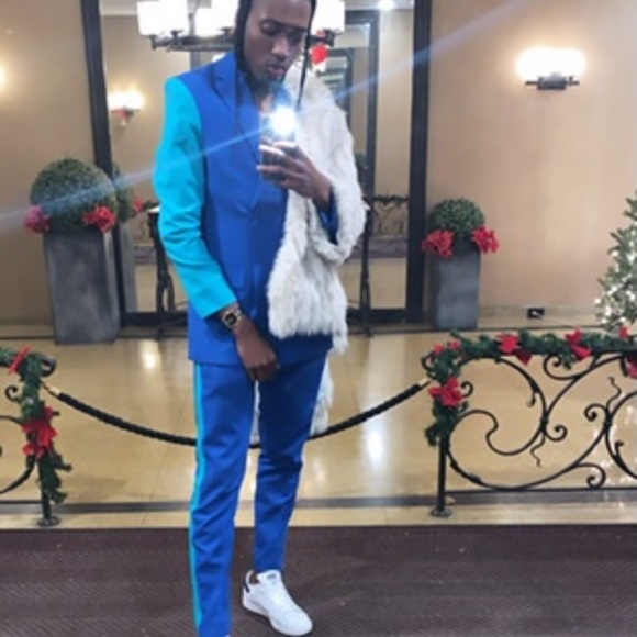 Custom Suit - Picture 4 of 4